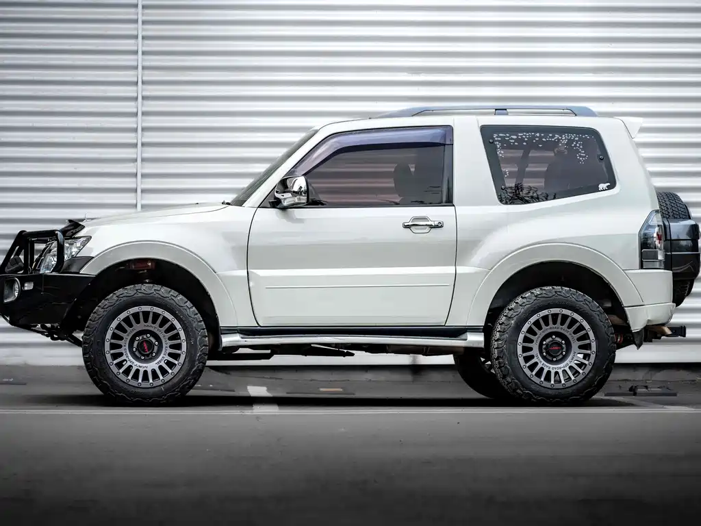 Mitsubishi V87 2019 3.8L AT