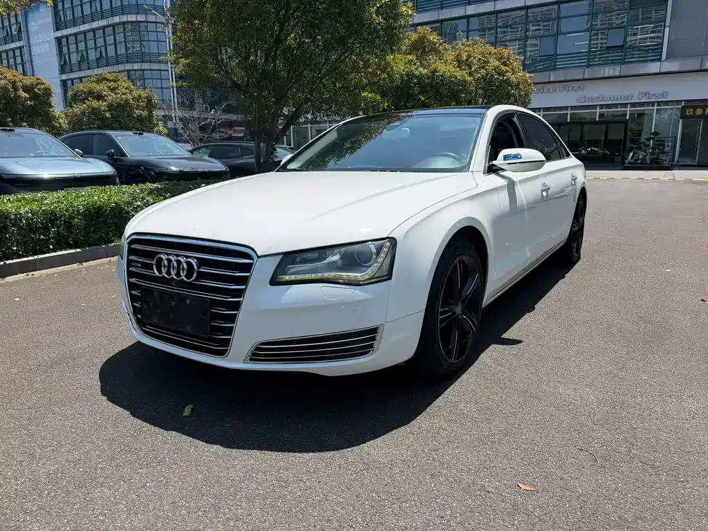 Audi A8 2012