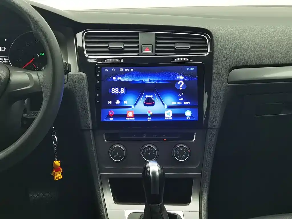 Volkswagen Golf — миниатюра 12