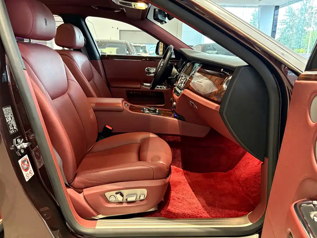 Rolls-Royce Ghost — миниатюра 20