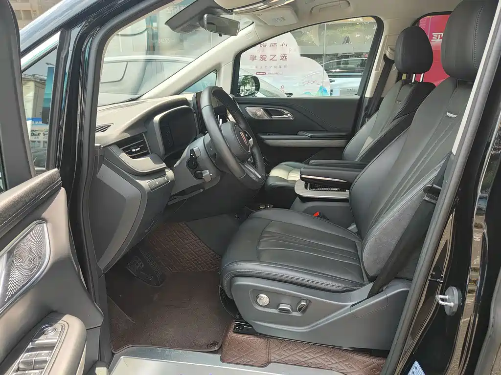 Hongqi HQ9 PHEV 2.0T 4WD Business Edition, фото 9