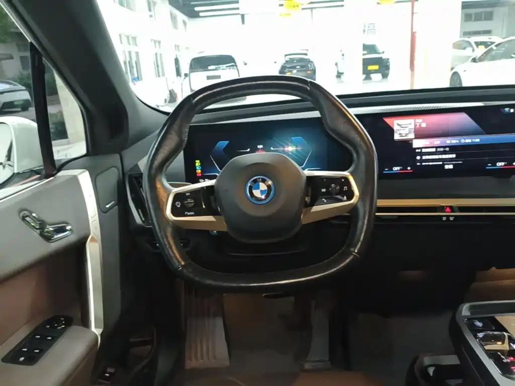 BMW iX — миниатюра 11
