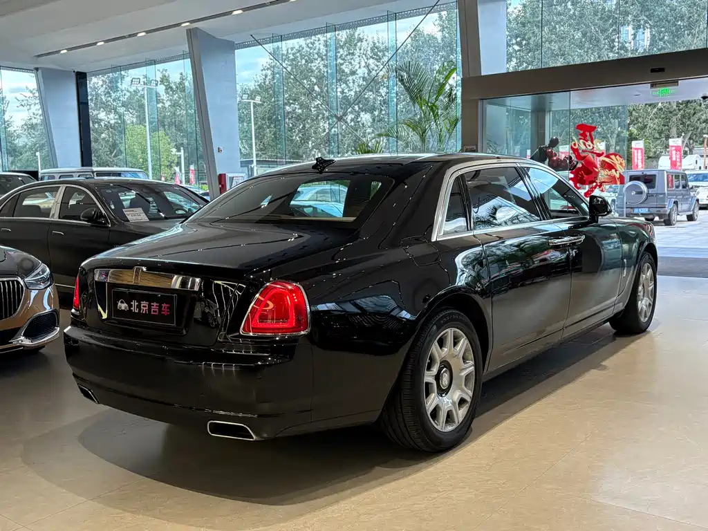 Rolls-Royce Ghost — миниатюра 26