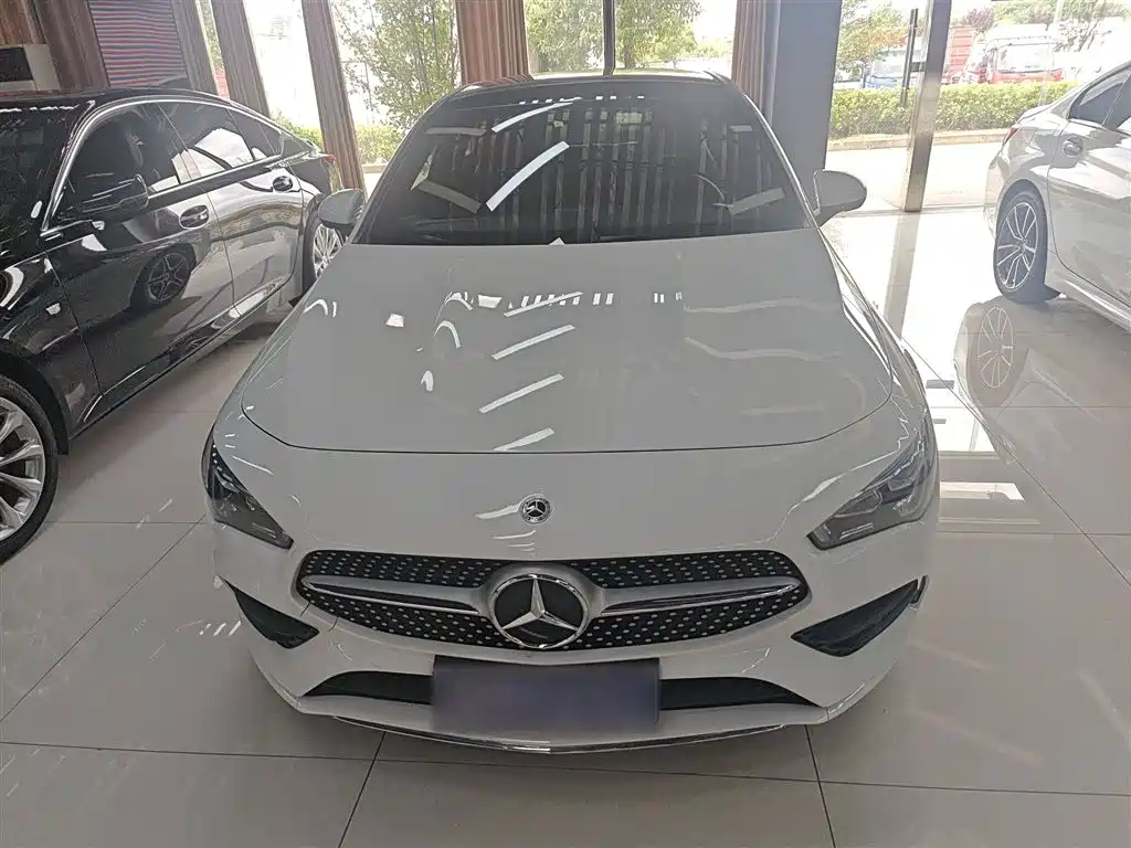 MERCEDES-BENZ  CLA