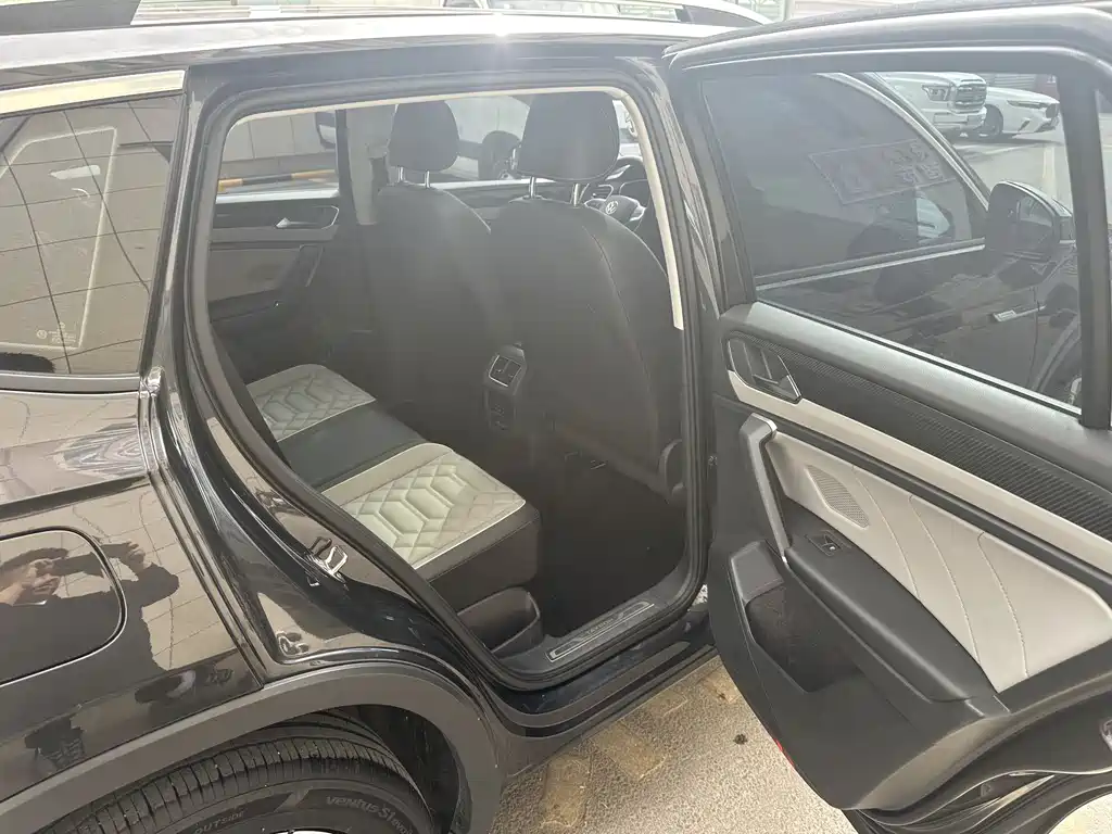 Volkswagen Tayron 2023 280TSI Luxury Plus