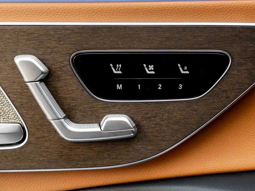 Mercedes-Benz E-Class — миниатюра 22