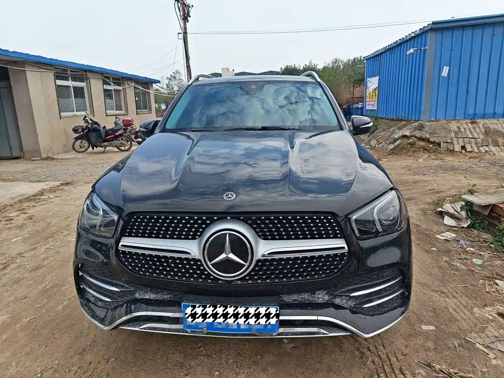 Mercedes-Benz GLE (Import) — миниатюра 2