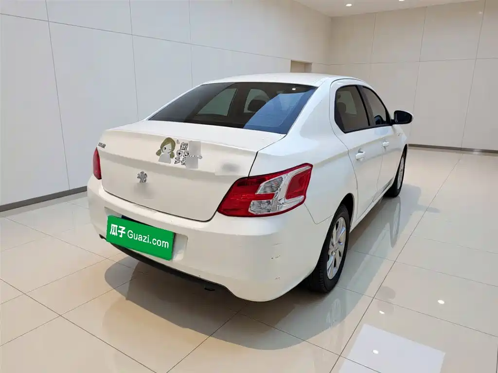 Peugeot 301 2014 1.6L AT Comfort