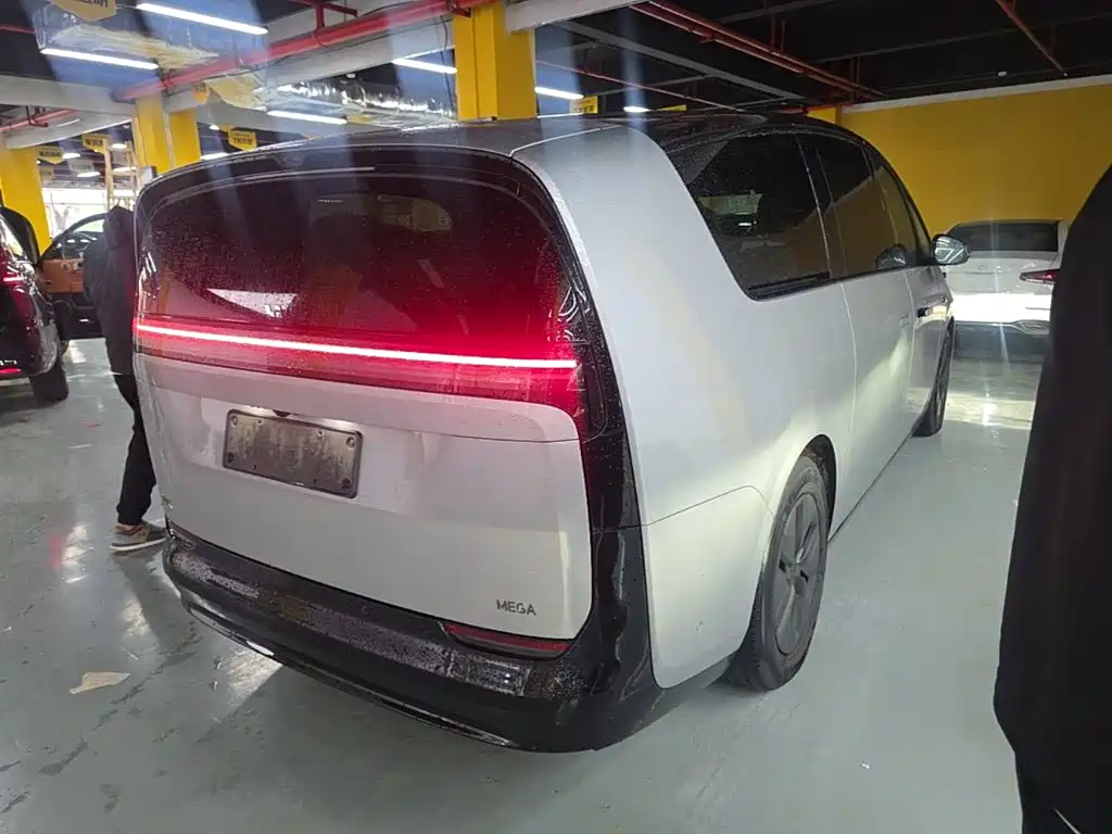 Li Auto Li MEGA — миниатюра 7
