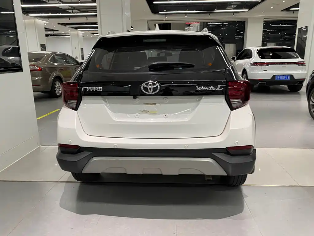 Toyota Yaris L — миниатюра 9