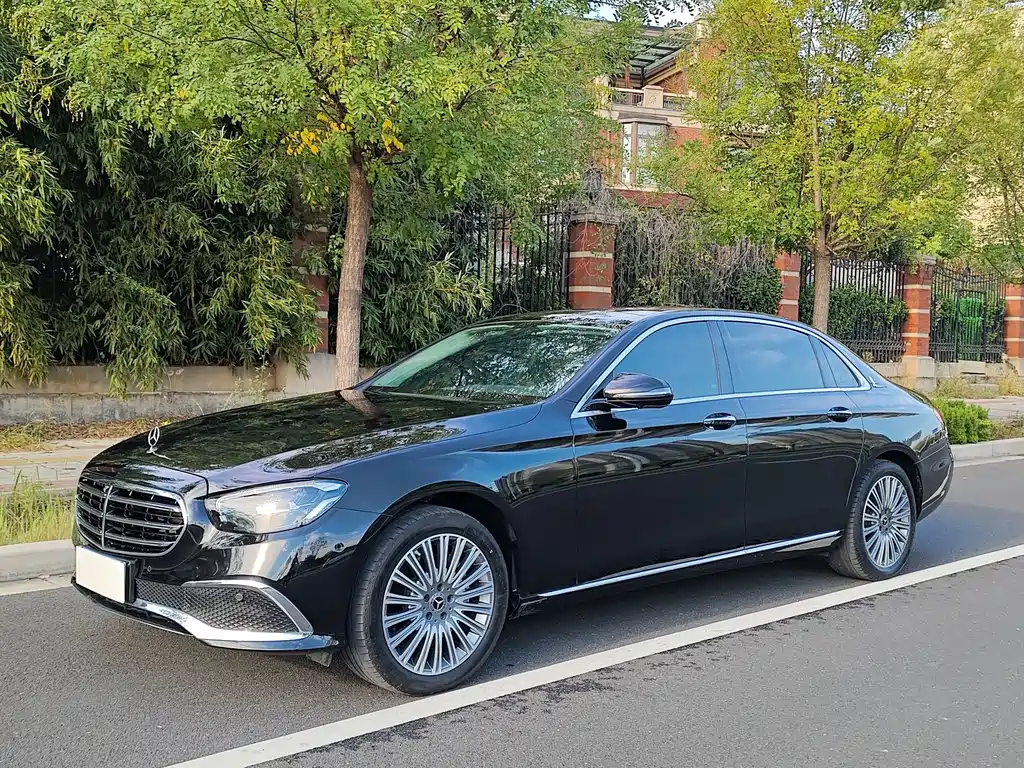 Mercedes-Benz E-Class — миниатюра 15