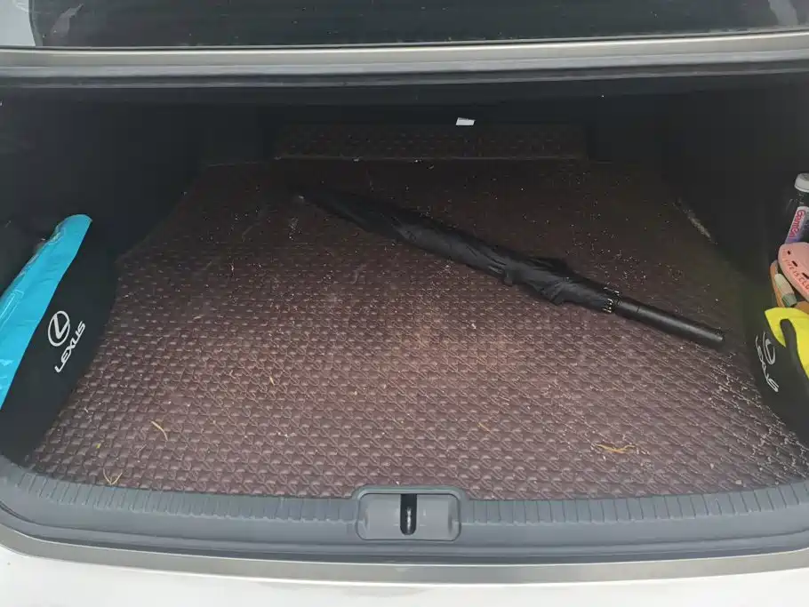 Lexus ES — миниатюра 4