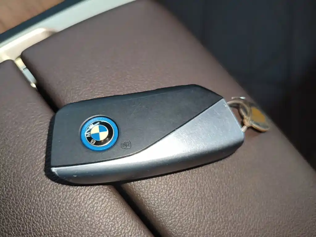 BMW iX — миниатюра 9