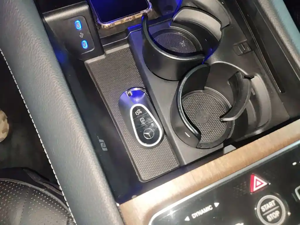 Mercedes-Benz EQS — миниатюра 13