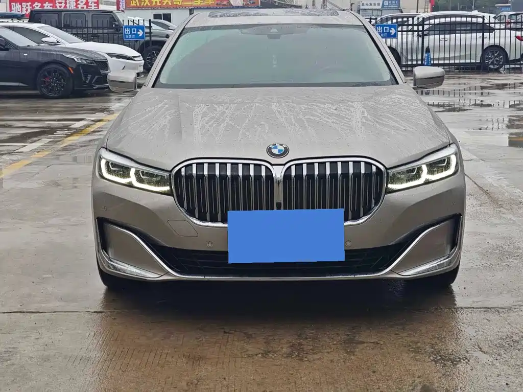 BMW 7 Series — миниатюра 2