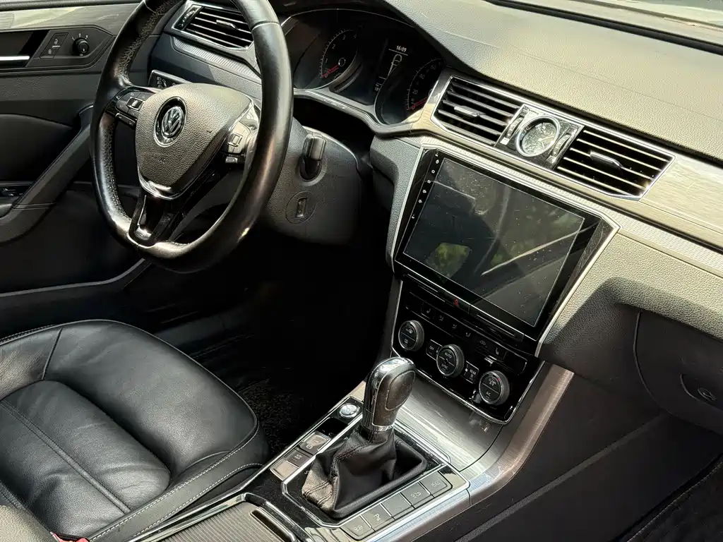 Volkswagen Passat — миниатюра 14