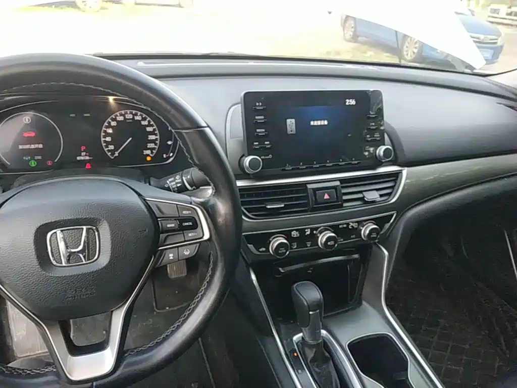 Honda Accord — миниатюра 10