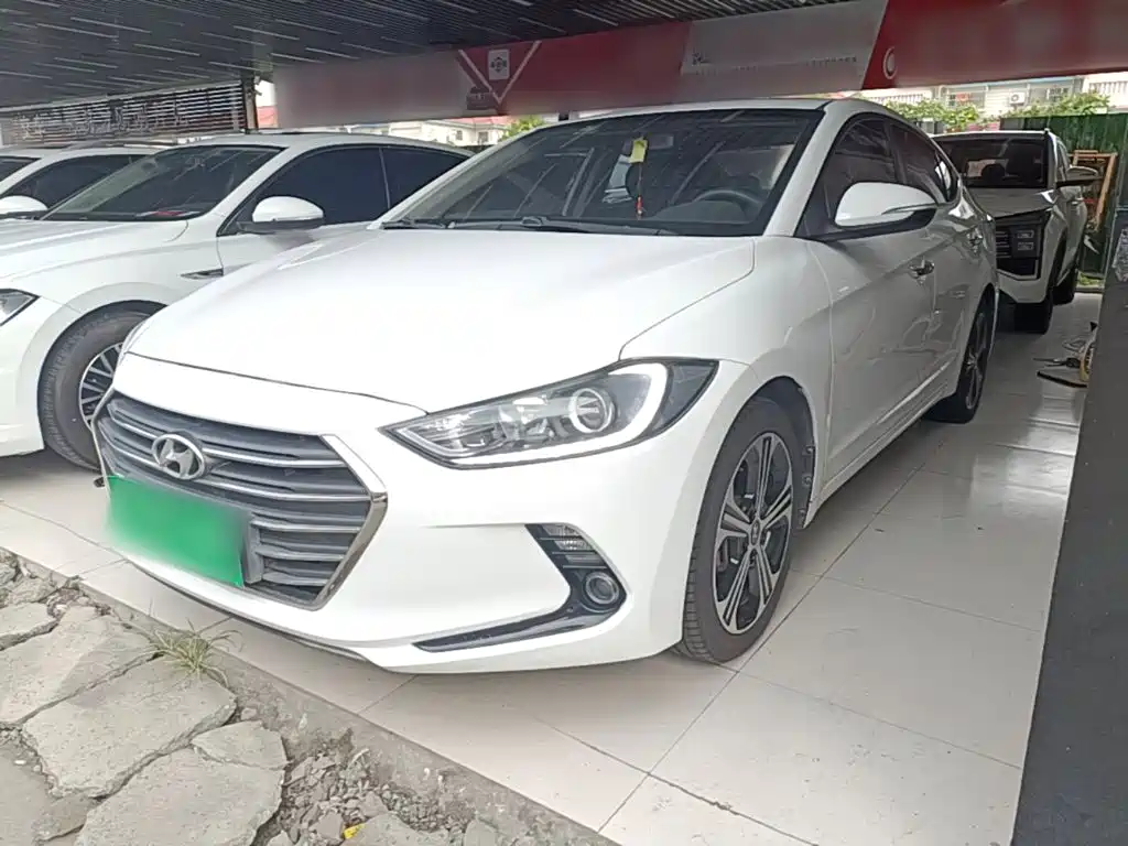 Hyundai Elantra — миниатюра 2