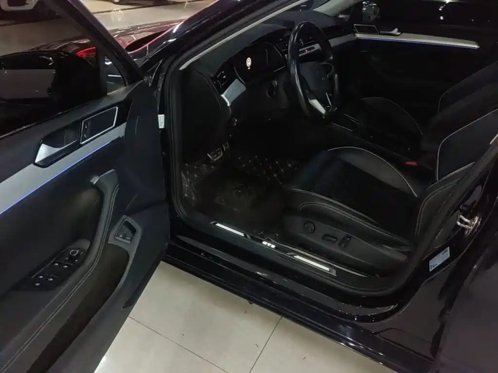 Volkswagen Magotan PHEV — миниатюра 16