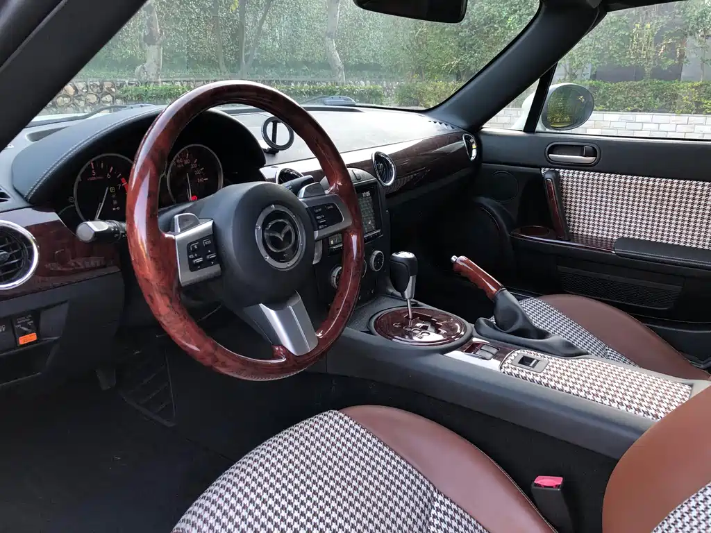 Mazda MX-5 — миниатюра 12