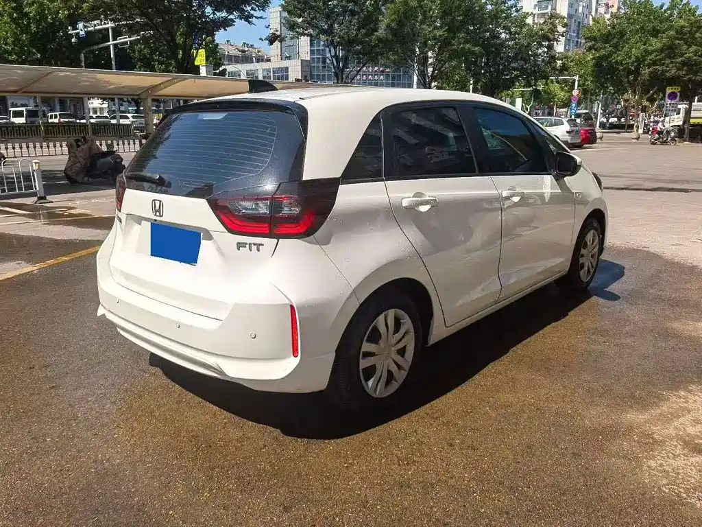 Honda Fit — миниатюра 4