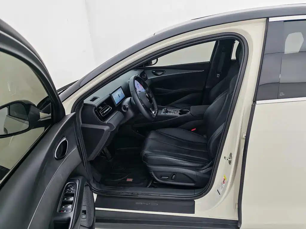 BYD Seal 06 06 2024 DM-i 120KM
