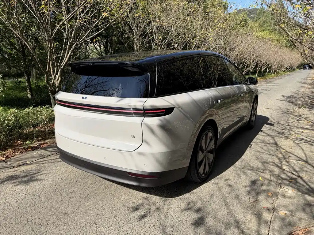 Li Auto Li i8 — миниатюра 18