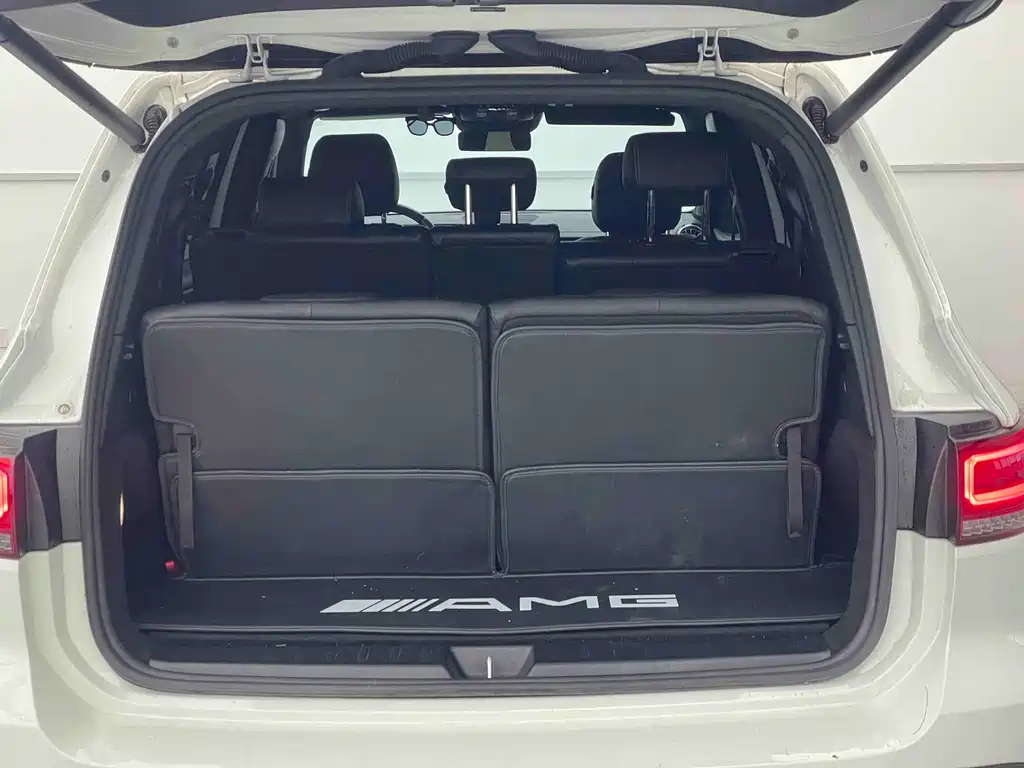 MERCEDES-BENZ GLB AMG