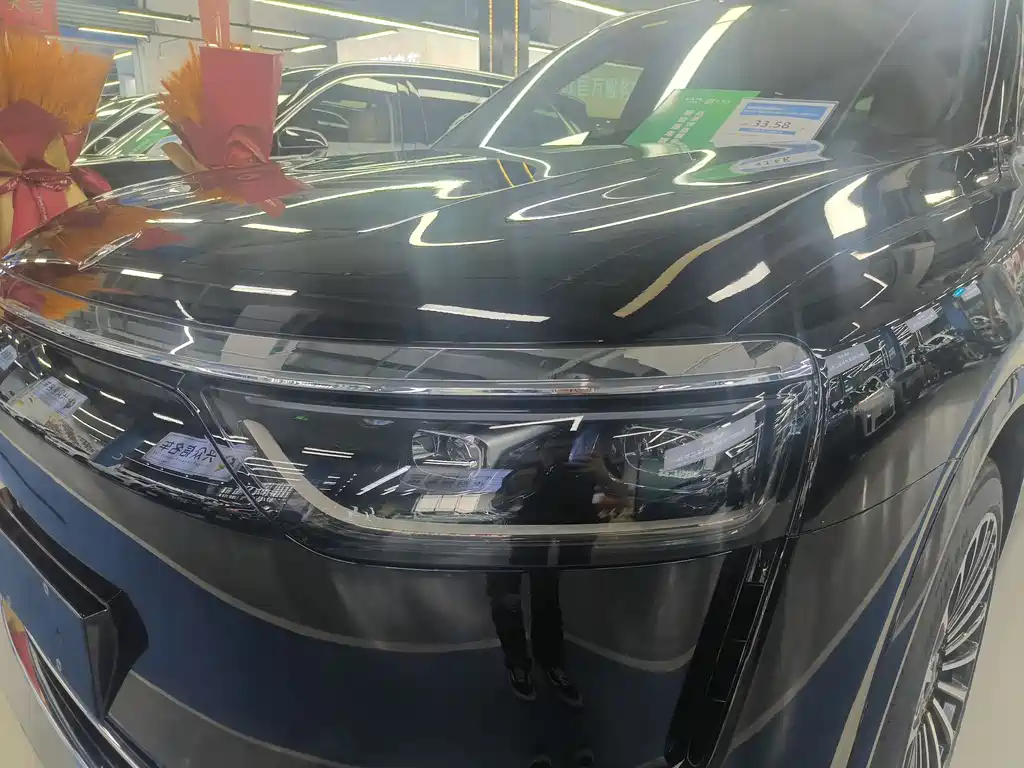 Aito M8 2025 Max+ 53.4kWh 5 мест (192 )