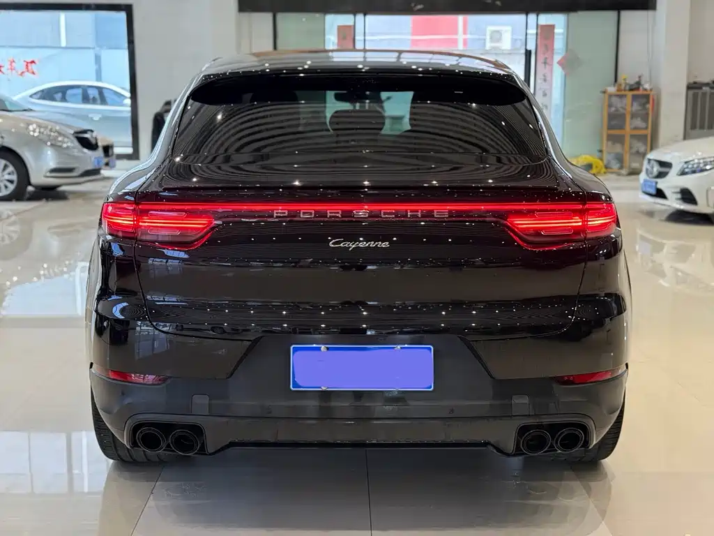 Porsche Cayenne — миниатюра 5