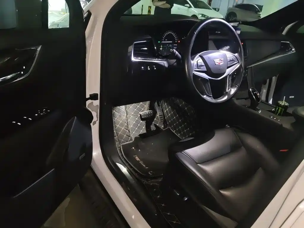 Cadillac XT5 — миниатюра 12