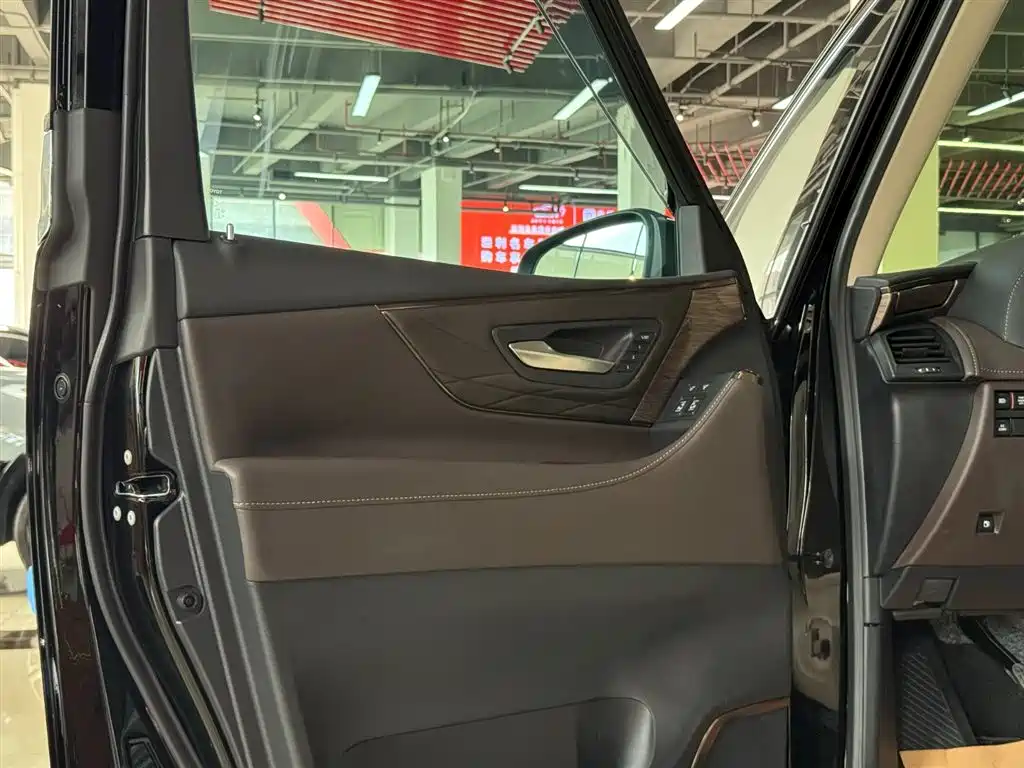 Toyota Vellfire — фотографии объявления, Фото 12