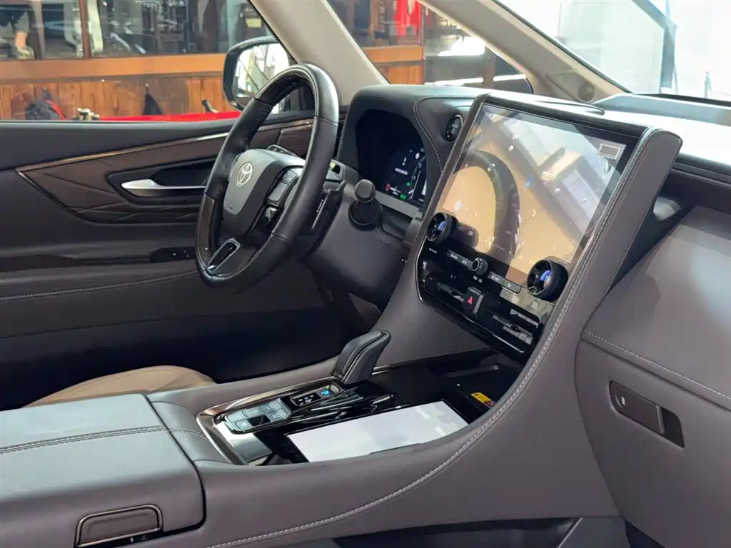 Toyota Alphard — фотографии объявления, Фото 32