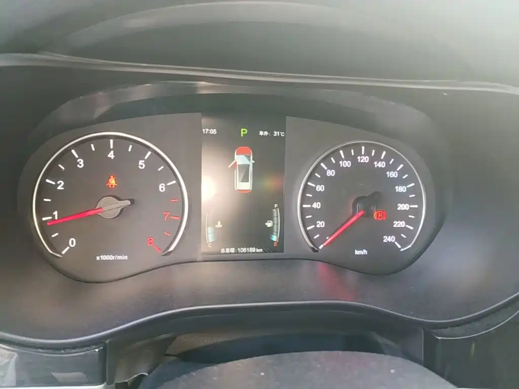 BYD MAX — миниатюра 12