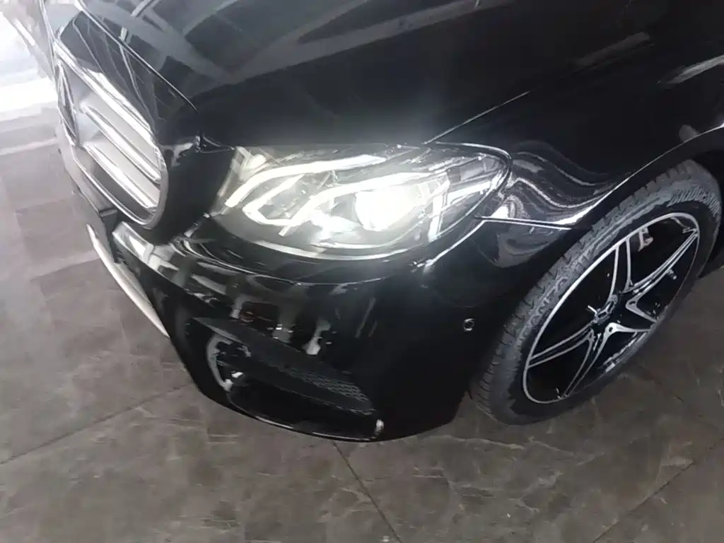 Mercedes-Benz E-Class — миниатюра 24