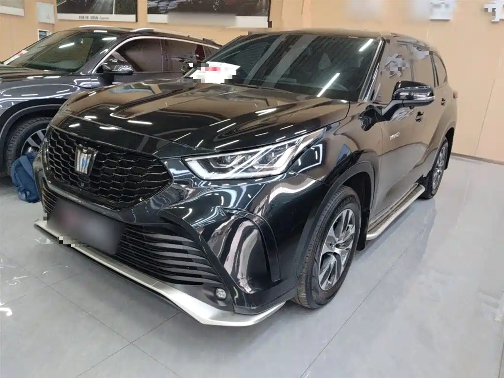 Toyota Crown Kluger 2023