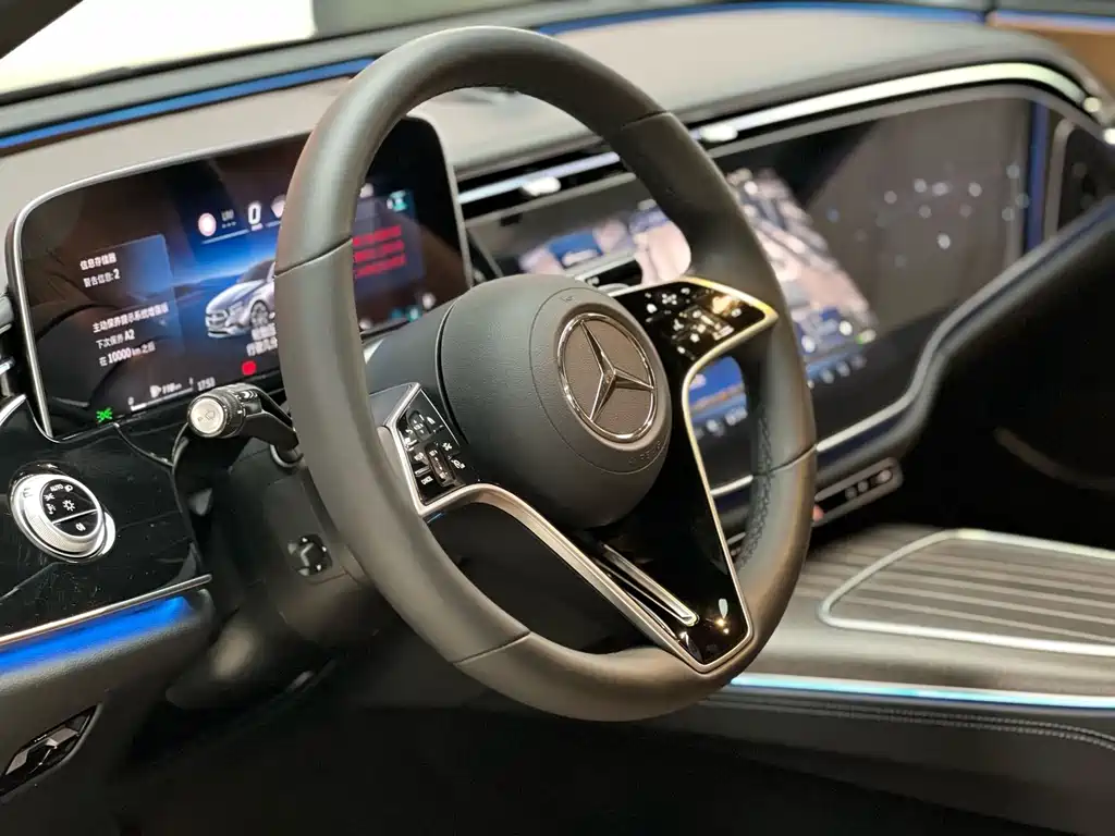 Mercedes-Benz E-Class — миниатюра 7