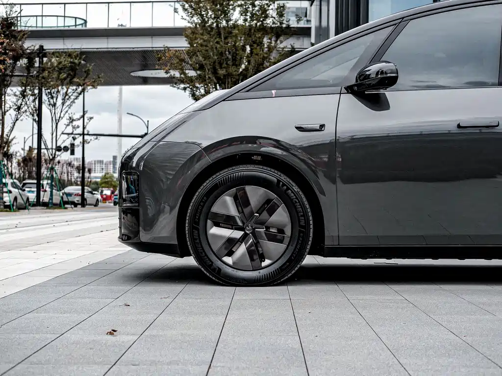 Li Auto Li MEGA — миниатюра 4
