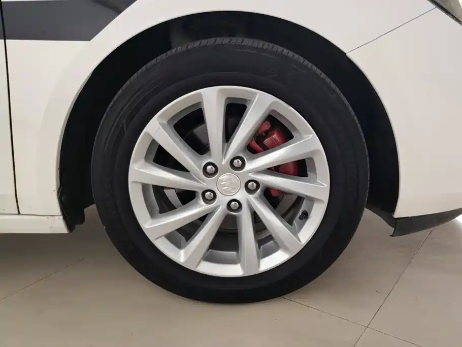 Buick Verano — миниатюра 6