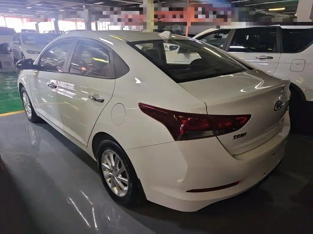 Hyundai Verna — миниатюра 5