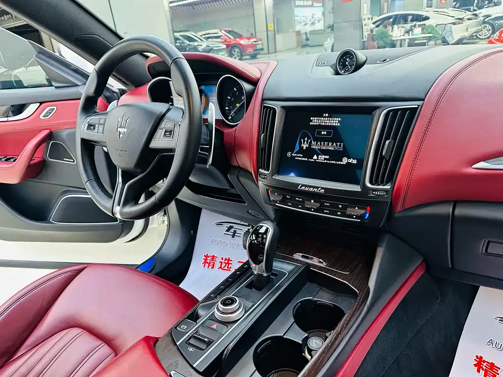 Maserati Levante — миниатюра 13