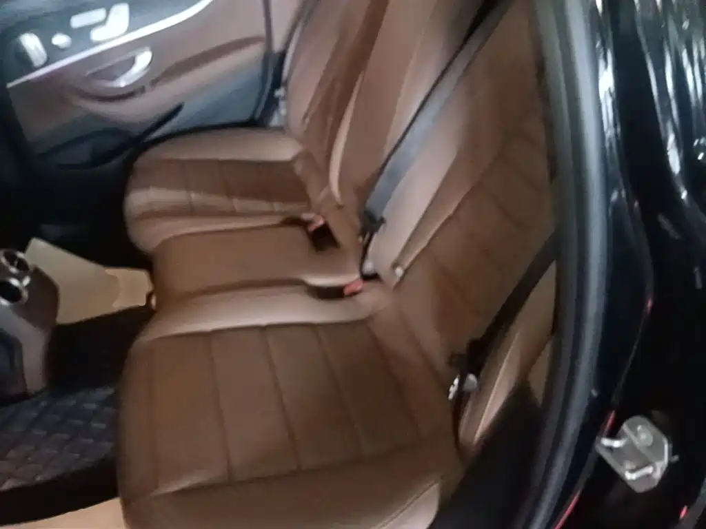 Mercedes-Benz E-Class — миниатюра 17