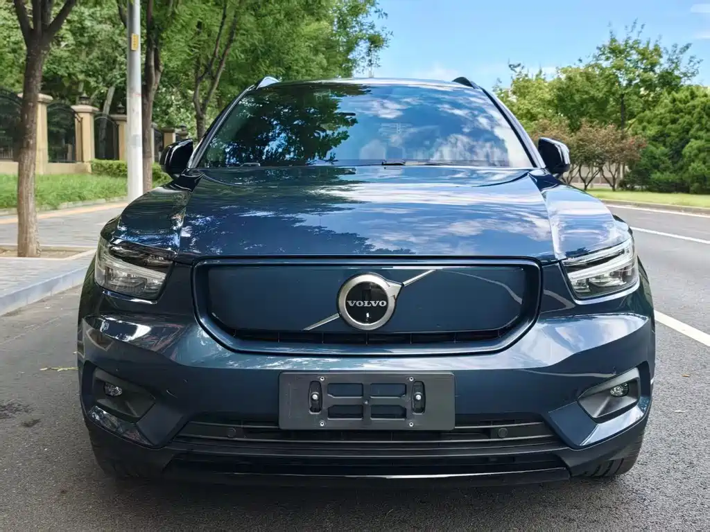 Volvo XC40 NEV — миниатюра 3