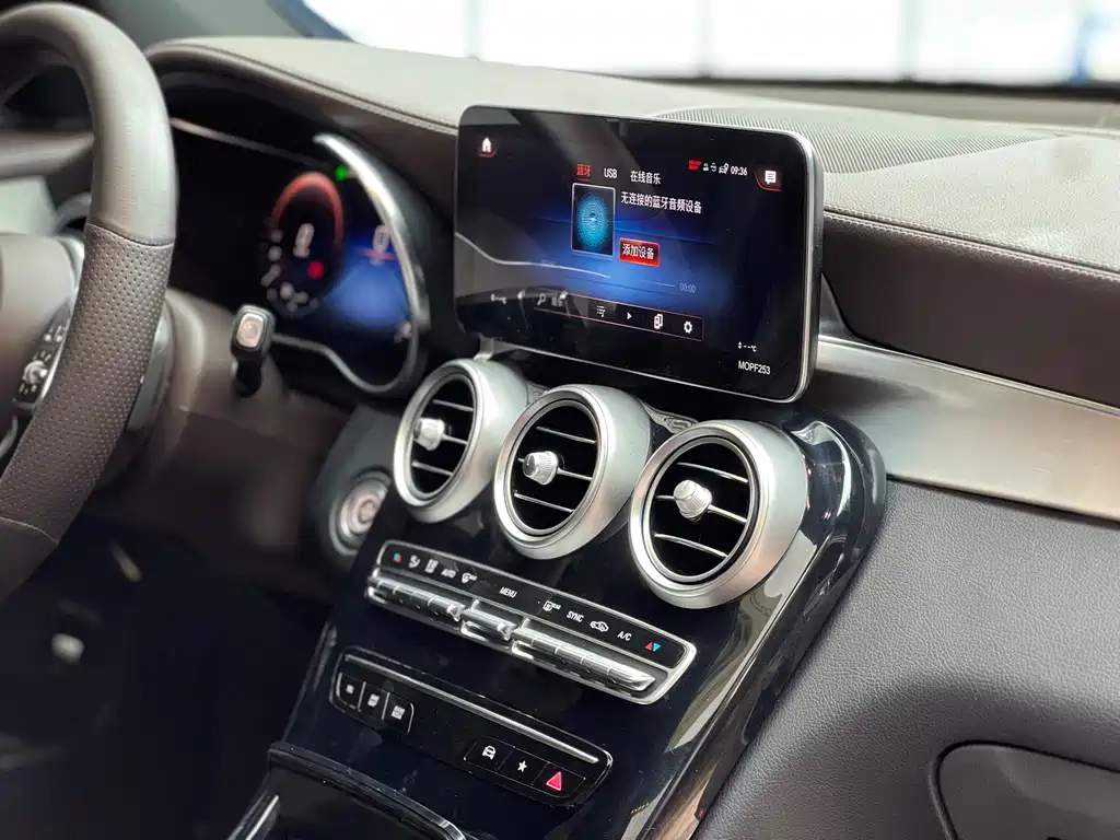 Mercedes-Benz GLC — миниатюра 14