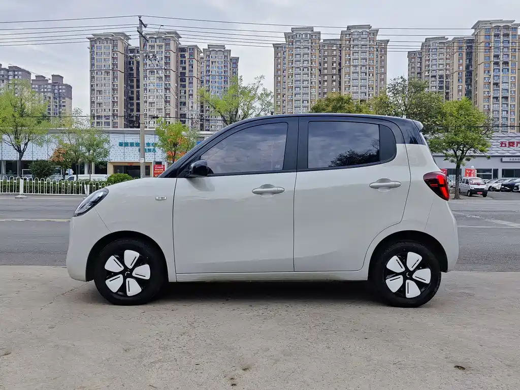 Wuling MINIEV — миниатюра 3