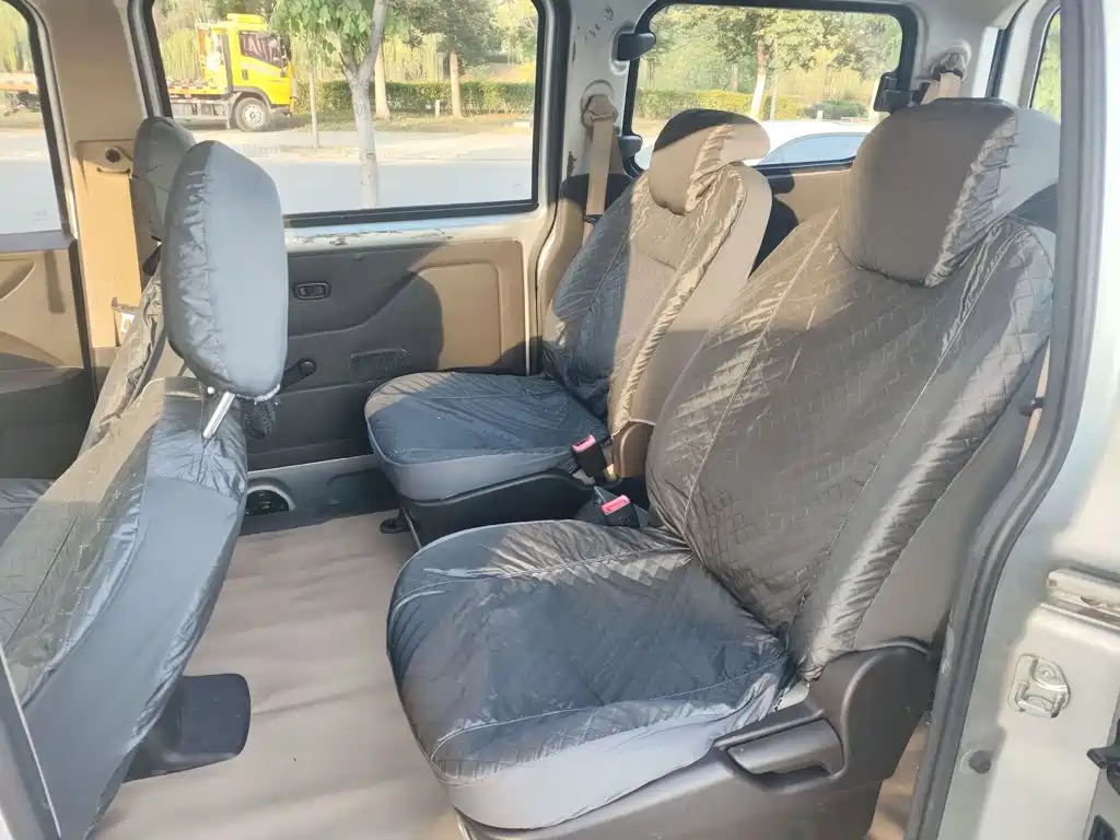 Wuling Hongguang V — миниатюра 17
