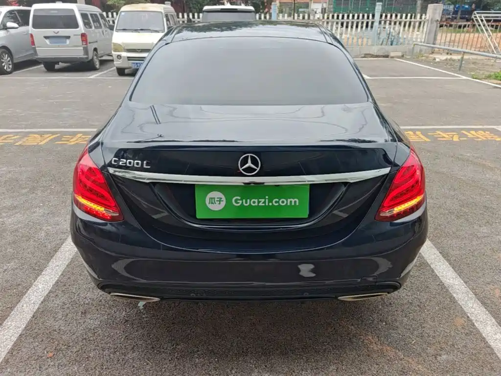 Mercedes-Benz C-Class — миниатюра 6
