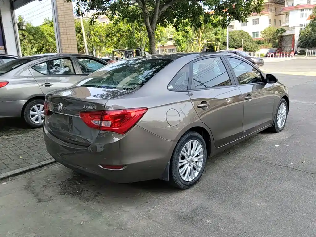 Buick Excelle — миниатюра 7