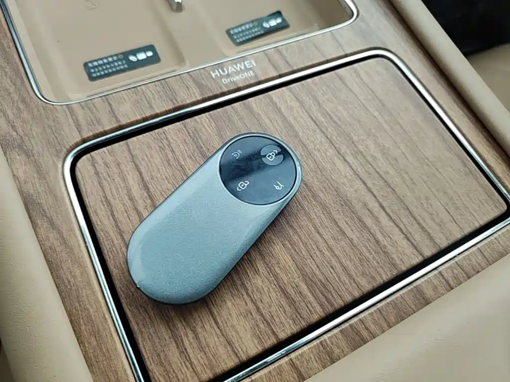 AITO AITO M8 — миниатюра 9