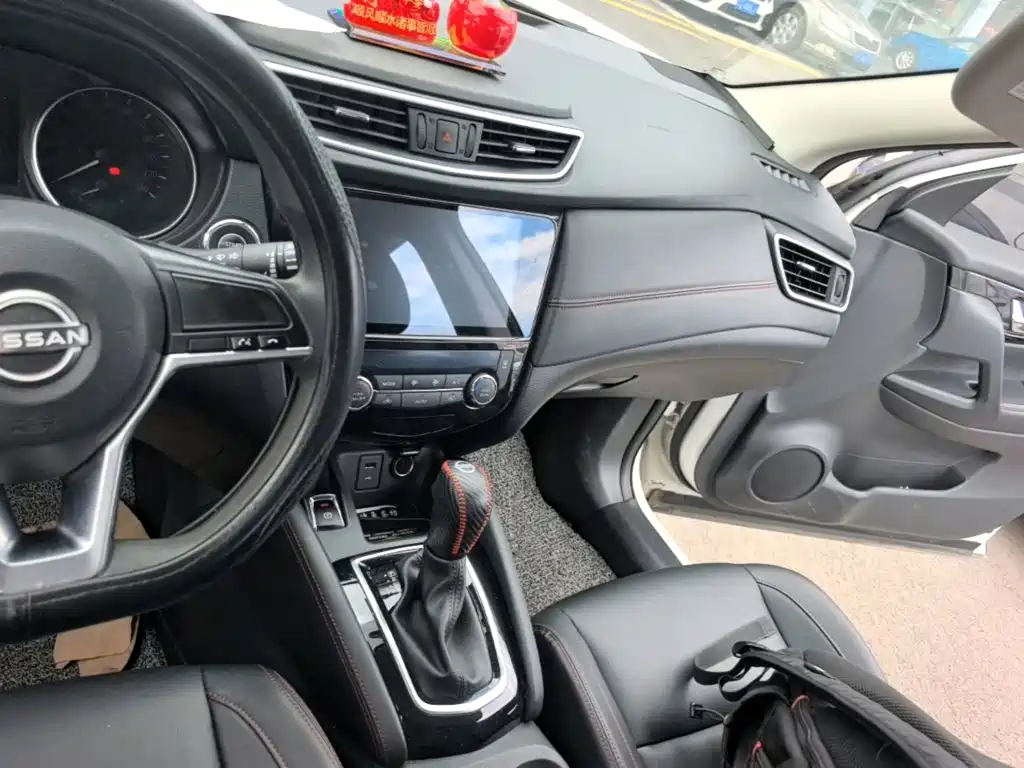 Nissan Qashqai — миниатюра 13